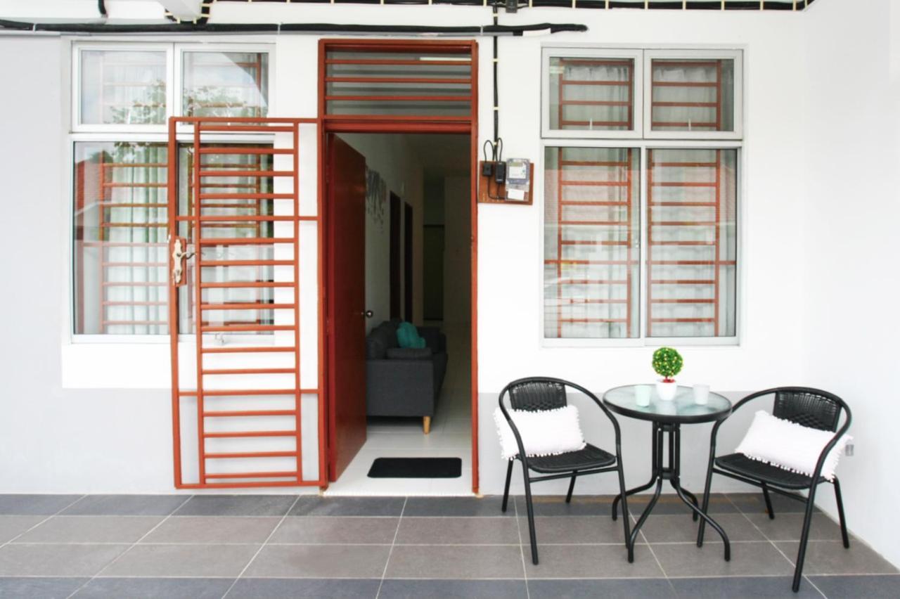 Desaru beach waterpark Tvbox By Joyfully 20b10 Bagian luar foto